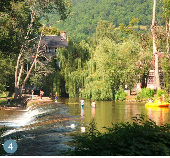 4 CLÉCY ROCHERS DES PARCS Beliebter Uferabschnitt mit Stauwehr Restaurants - фото 45