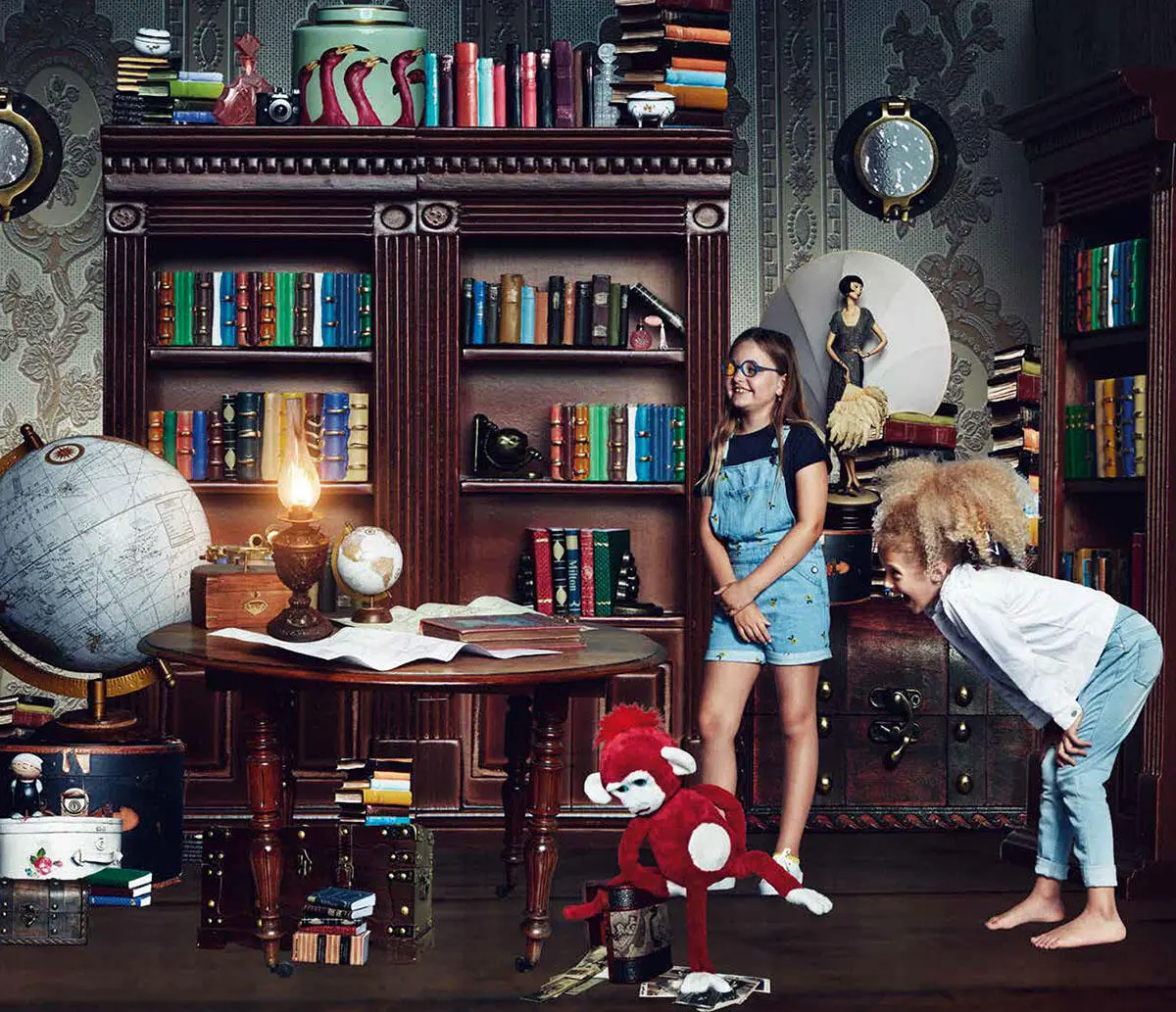 Then lets go cries Ilvie Lets see if we can find a hint here Leonie - фото 20