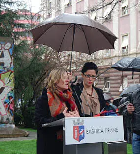 Anna Kaminsky at the ceremonious Wall unveiling Archiv Bundesstiftung - фото 11