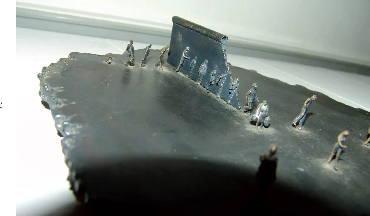 Model of the Wall memorial by Jens Galschiøt Jens Galschiøt Two pieces of - фото 29