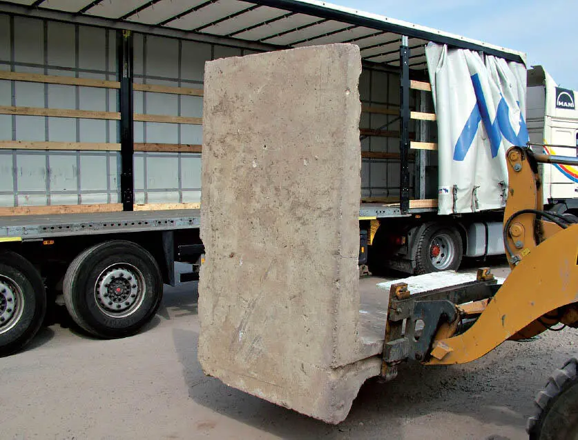 Transporting the Wall from Germendorf to Finland Lutz Busse Landkreis - фото 33