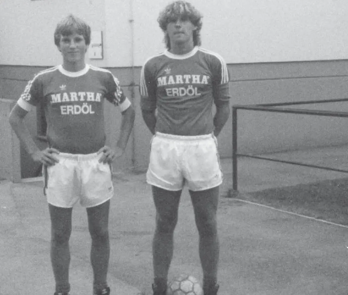 Zwei Greenhorns in den Anfängen Andi mit Freund Oliver Scheriau Irgendwann - фото 5