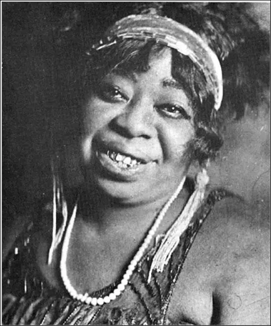 Ma Rainey Bessie Smith Tamaña reivindicación era ciertamente algo importante e - фото 6