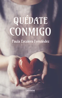 Paula Escalera Fernández Quédate conmigo обложка книги
