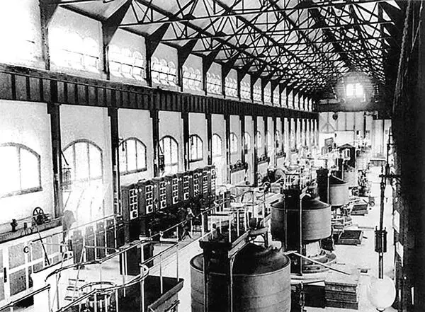 Фото 5 Машинный зал Ниагарской ГЭС ориентировочно 1897 г Вестингауз тоже - фото 5