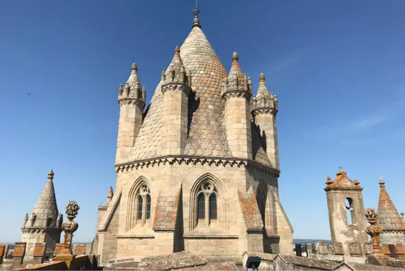 Башни Эворского собора Вид на храм монастыря São Francisco XV в - фото 42