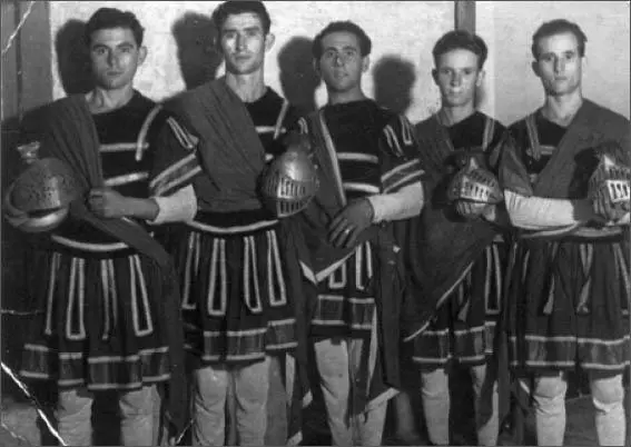 Els portadors de landa Foto Antonio Mont Perales Tanmateix val a dir que - фото 36