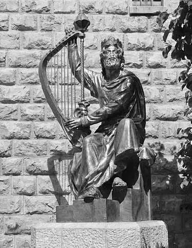 Чтобы добраться до Ковчега и управлять им Иерофант взял со стола для - фото 42