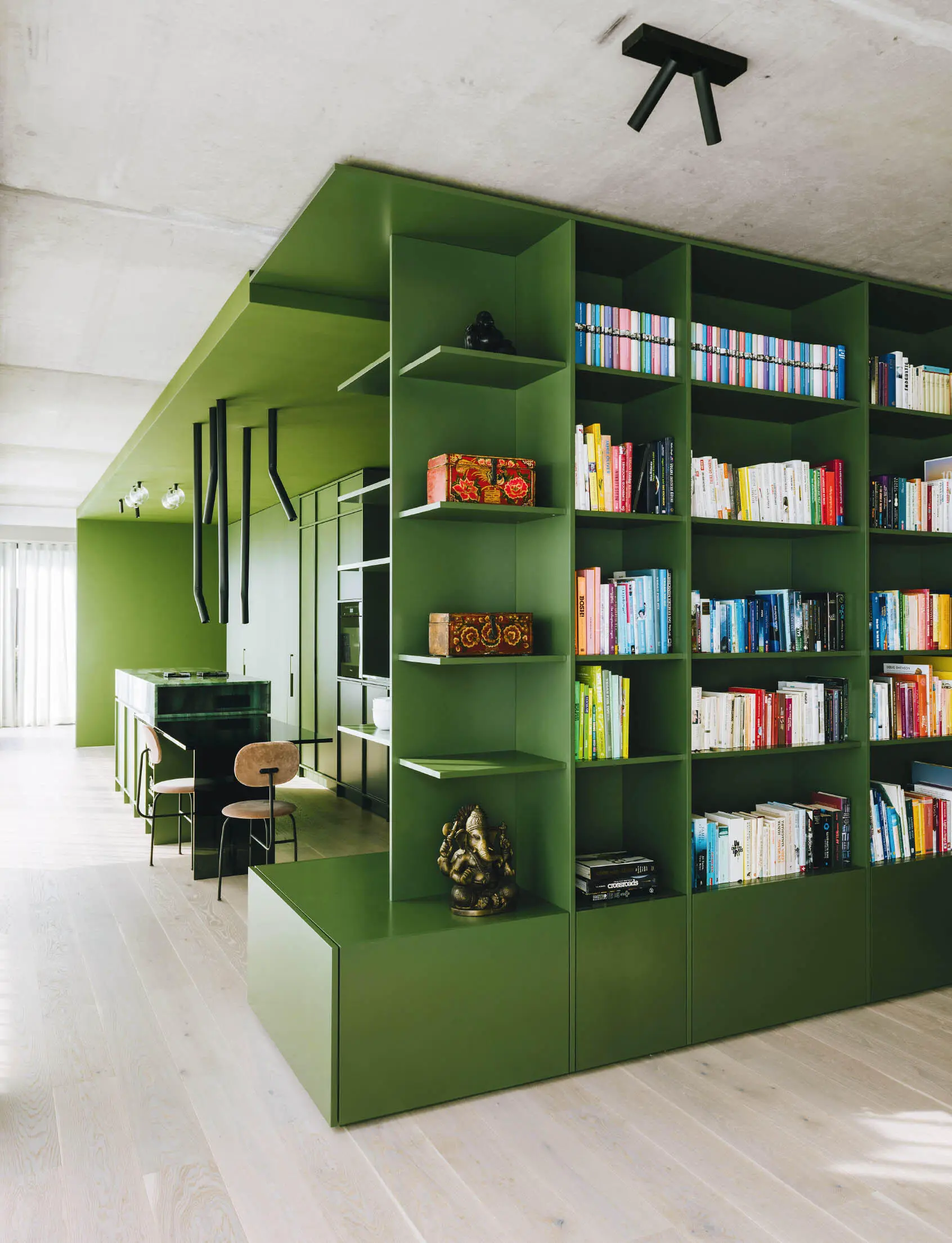 Die äußere Hülle der Green Box dient zugleich als Hausbibliothek Der kleine - фото 45
