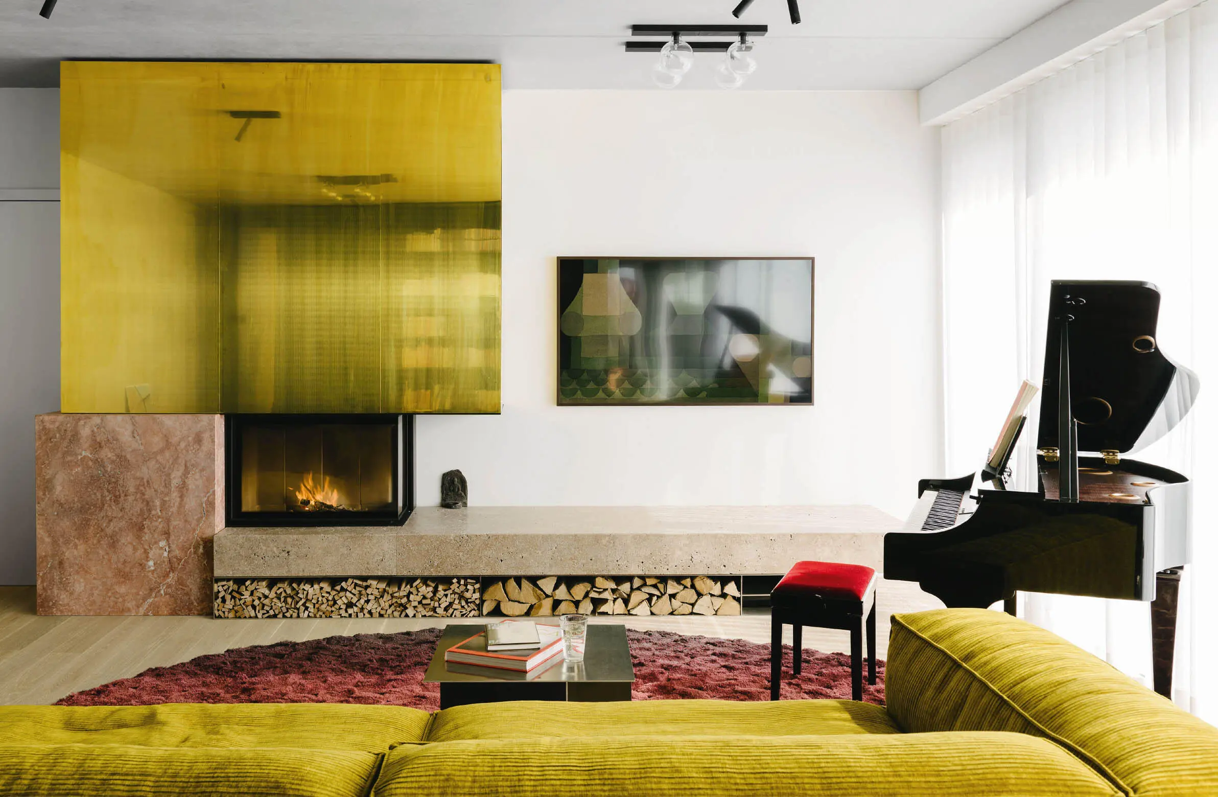 Der Wohnbereich dekliniert die Farbwelt des Ambientes Dabei greift das Sofa - фото 42