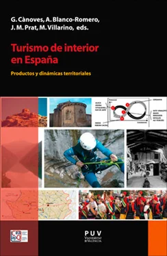 AAVV Turismo de interior en España обложка книги