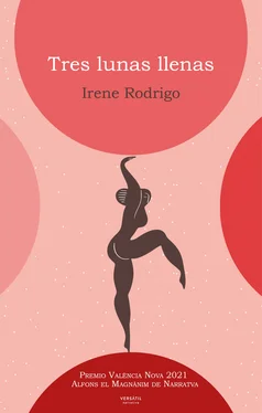 Irene Rodrigo Tres lunas llenas обложка книги