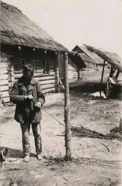 Белорусские деревни 1920х годов Отец известен был тем что пел в церковном - фото 5