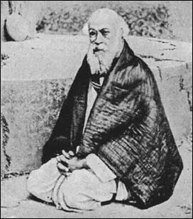 MASTER MAHASAYA Ever engrossed in his blissful cosmic romance Let us go - фото 10