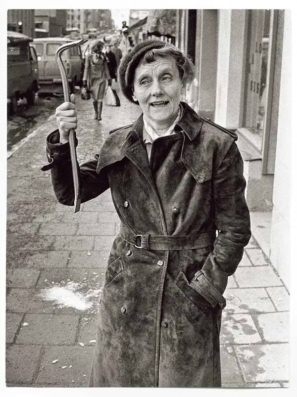 Пригнитесь мальчики На страницах Экспресса за 1976 г политическая - фото 100