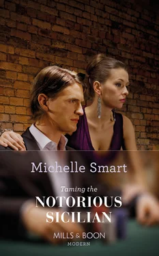 Michelle Smart The Irresistible Sicilians обложка книги