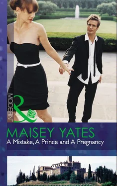 Maisey Yates A Mistake, A Prince And A Pregnancy обложка книги