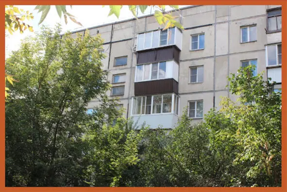 Наша двухкомнатная квартира в доме по улице Молодёжная 1 Вот она сразу над - фото 34