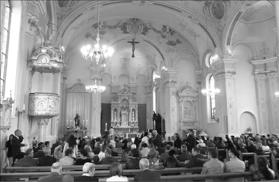 Kirche Emmishofen Die Kirche ist wunderschön und erstrahlt in einem glanzvollen - фото 33