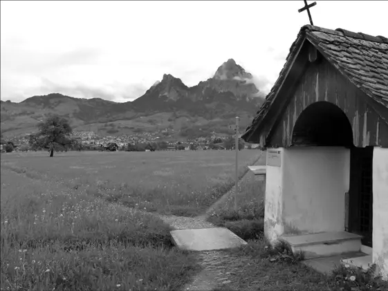 Zahnwehkapelle Von Schwyz aus gehts durch Ibach nach Brunnen am - фото 50