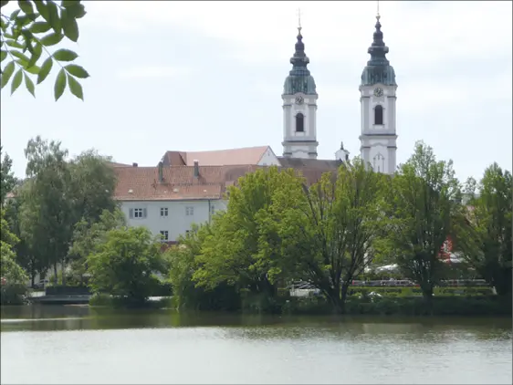 Kirche Bad Waldsee Schweiz Großer und kleiner Mythen Wegweiser am Münster in - фото 29