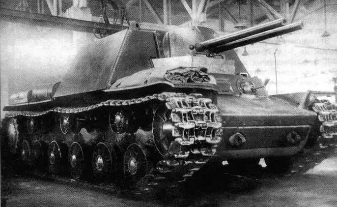 Второй вариант КВ7 с двумя 76мм орудиями в цехе завода N 100 Челябинск - фото 13