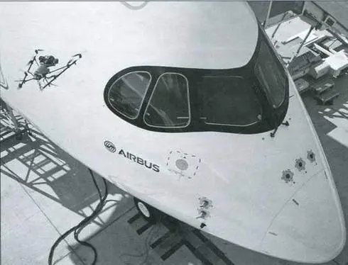 13 июляв ходе авиасалона в Фарнборо компания Airbus продемонстрировала - фото 10