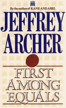 Jeffrey Archer First Among Equals обложка книги