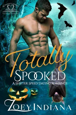 Zoey Indiana Totally Spooked обложка книги