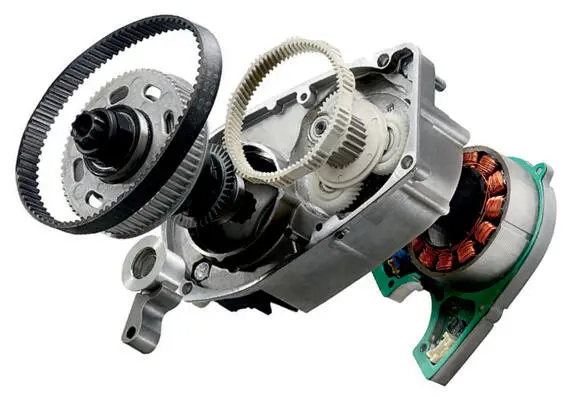 Mit einem Riemen überträgt der BroseMotor die Kraft der Motorspindel auf die - фото 16