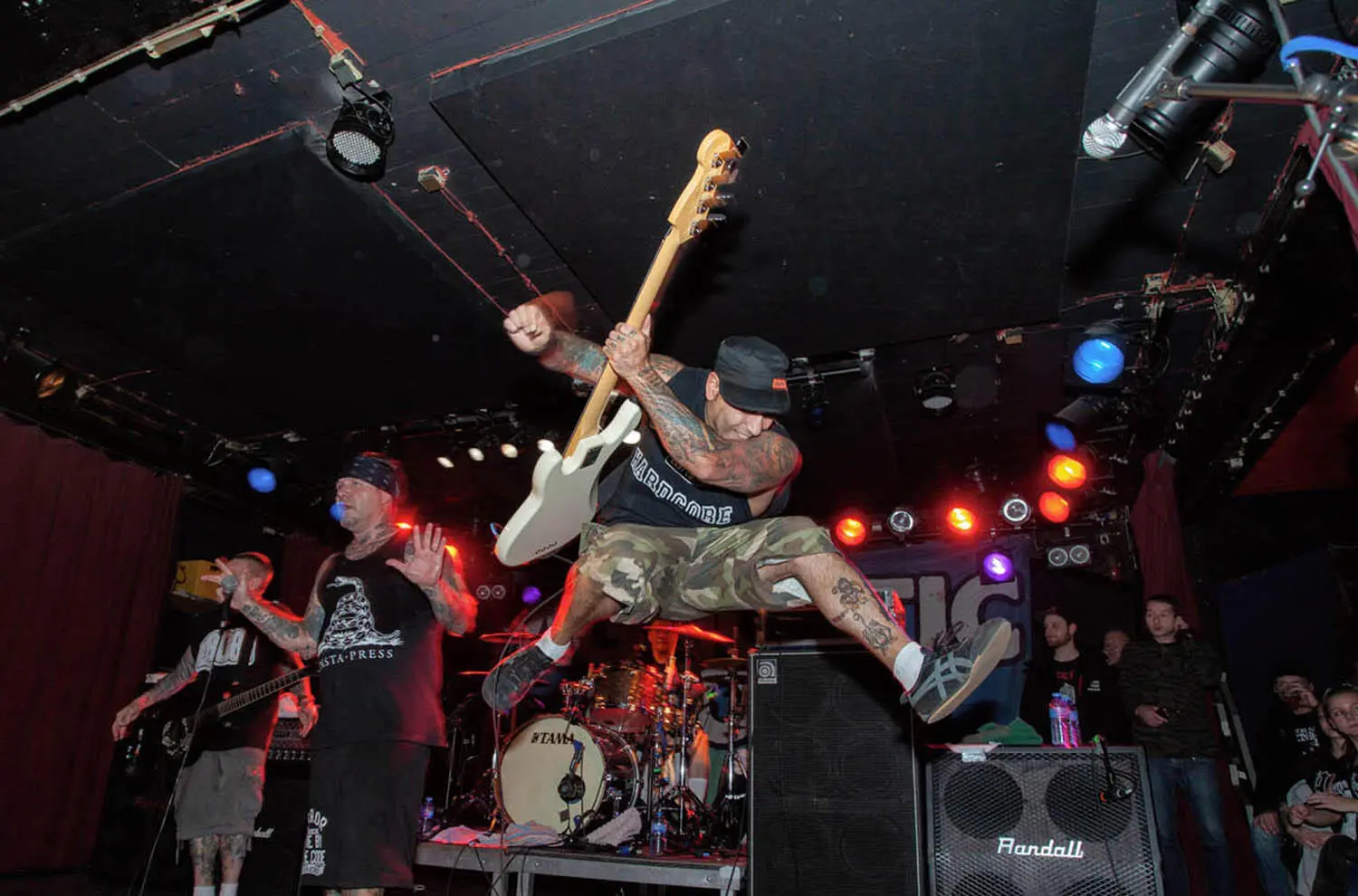 HIT THE STAGE - фото 39