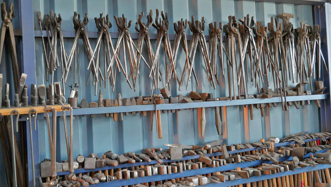 Die Schmiedekunst ist ein jahrtausendealtes Handwerk Früher hatte eine - фото 32