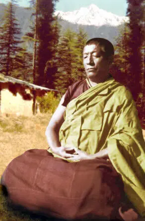 Geshe Rabten in front of his hermitage in the mountains above Dharamsala - фото 2