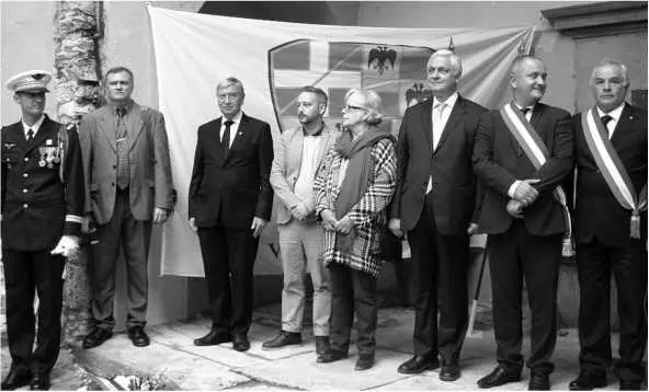 Командир авиаполка Нормандия Неман подполковник Патрик Бриян Президент - фото 70