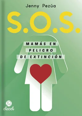 Jenny Pezúa S.O.S Mamás en peligro de extinción обложка книги