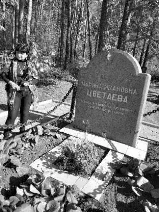 Уже вечером мы посетили родовой дом известного художникапейзажиста Ивана - фото 16