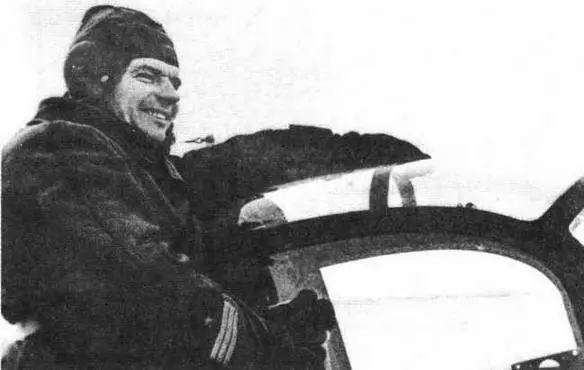 Ещё два флотских аса комэски 2 гв смеш АП ВВС СФ гв майоры ААКоваленко - фото 32