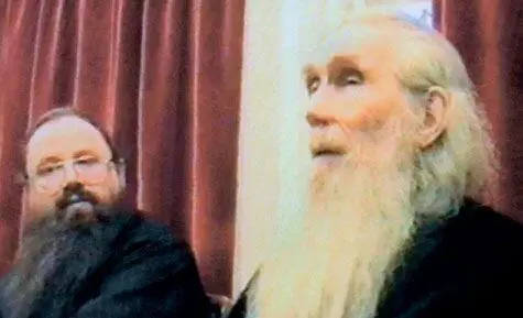 Архимандрит Кирилл Павлов с наместником СвятоДанилова монастыря Алексием - фото 28