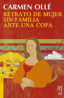 Carmen Ollé Retrato de mujer sin familia ante una copa обложка книги