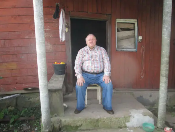 Я сижу при входе в Червинский дом 060920 Воскресенье я приехал на такси - фото 9