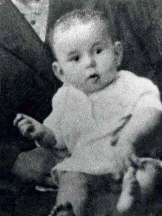 А это я Вася Песков Васютка как звали меня в детстве Огонь добывали - фото 74