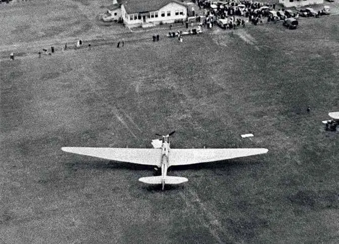 Самолетрекордсмен Ант25 снимок сделан в Ванкувере 20 июня 1937 года - фото 80