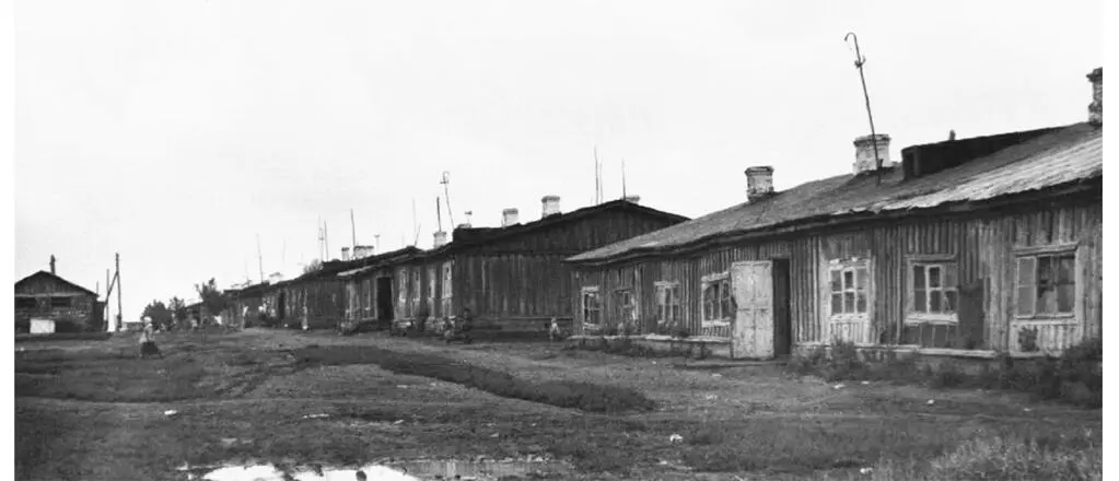 Уфа Сталинский район Бараки на улице Лаврентия Берии ныне улица Мира 1941 - фото 3