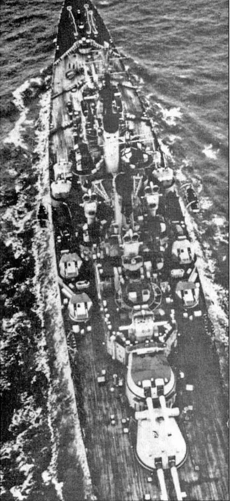 дата неизвестна 1952 г Мирные будни на борту Вэнгарда Платформа - фото 24
