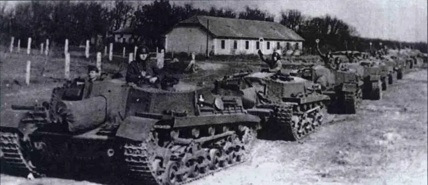 Батарея самоходных орудий Зриньи II во время тактических занятий 1943 год - фото 43