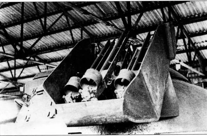 Строенная установка ПТУР Малютка на башне танка объект 167 Опытный - фото 12