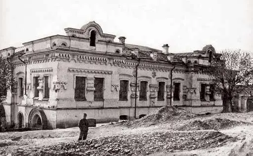 Дом Ипатьева 1928 год Первые два окна слева и два окна с торца комната - фото 33