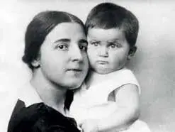 Надежда Аллилуева с дочерью Светланой 1927 г На вершине Время - фото 20