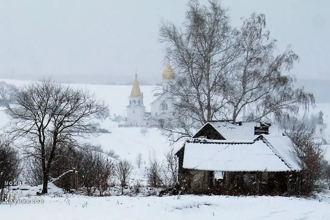 Зимний вид на монастырский храм Фото автора Согласно общепринятому мнению - фото 5