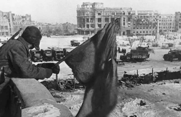 Двести дней как Сталинград стал символом воинской доблести Э Евзерихин снимал - фото 7
